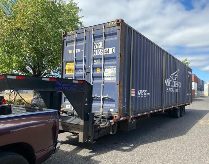 gooseneck container hauling